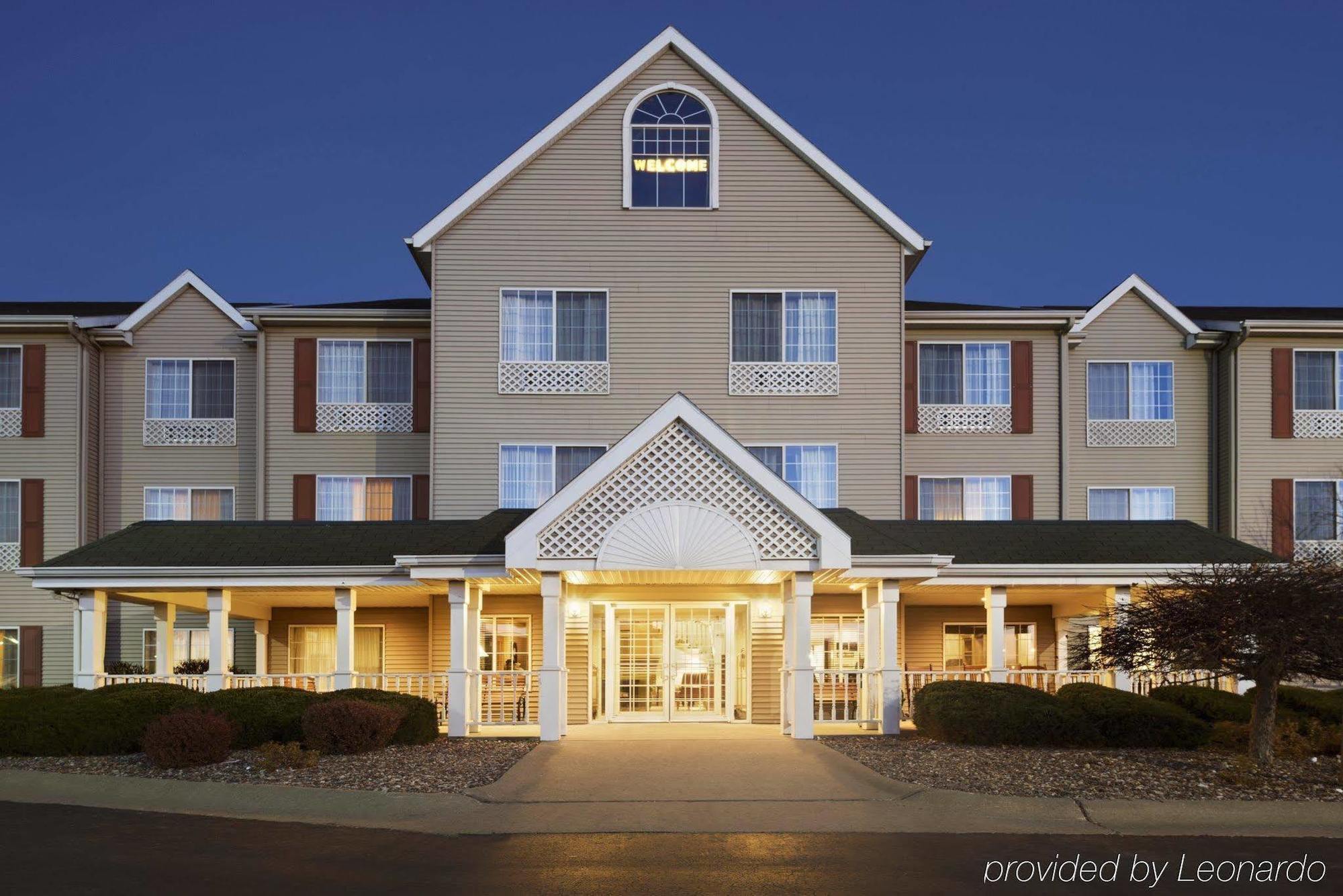 Country Inn & Suites By Radisson, Clinton, Ia Zewnętrze zdjęcie
